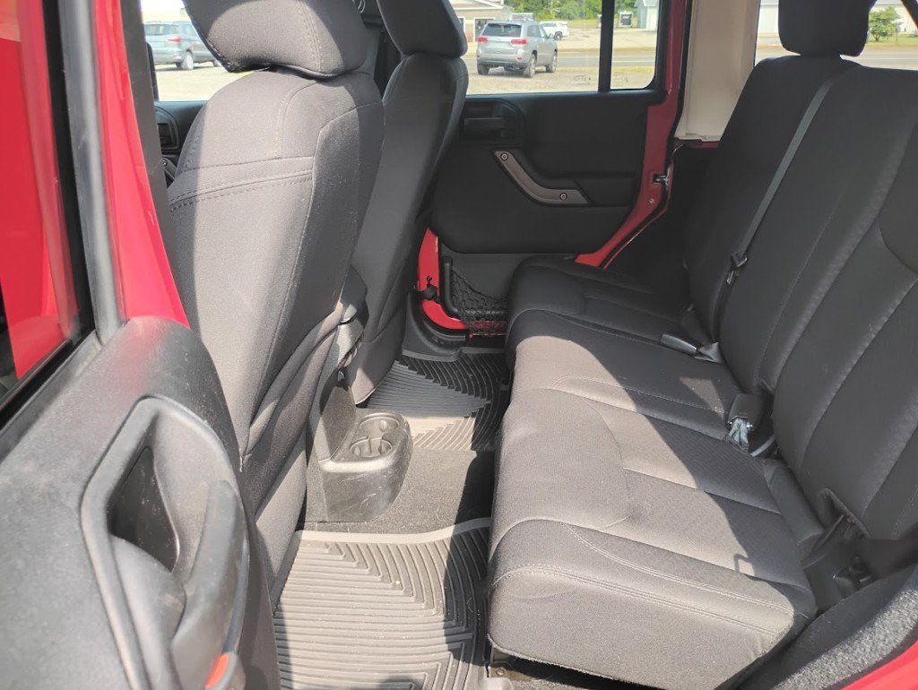 Used 2014 Jeep Wrangler Unlimited Sport w/ Quick Order Package 23S AWD/4WD image 6