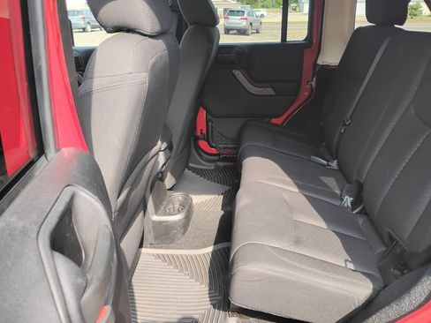 Used 2014 Jeep Wrangler Unlimited Sport w/ Quick Order Package 23S AWD/4WD image 6