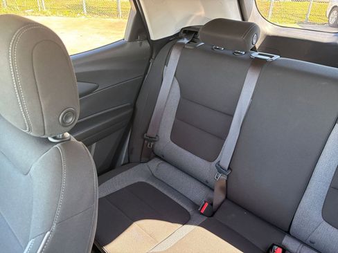 Used 2025 Chevrolet TrailBlazer LT image 37