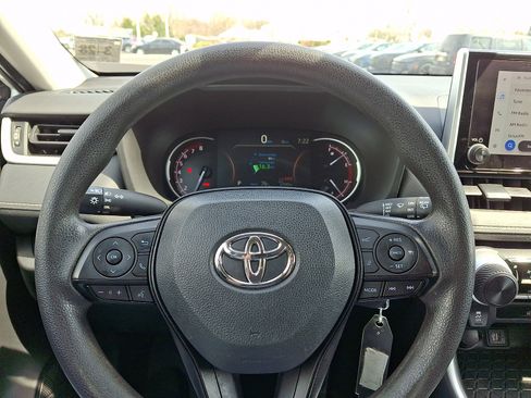 Used 2023 Toyota RAV4 LE image 18