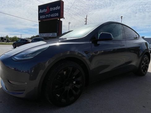Used 2020 Tesla Model Y Long Range AWD/4WD image 4