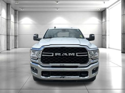 Used 2024 RAM 2500 Big Horn AWD/4WD image 3