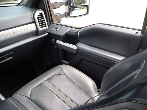 Used 2019 Ford F350 Platinum w/ Platinum Ultimate Package AWD/4WD image 23