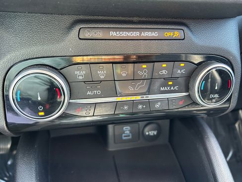 Used 2022 Ford Escape SEL FWD image 15