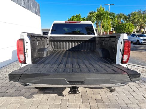 New 2026 GMC Sierra 2500 Pro w/ 1SA Pro Safety Plus Package image 9