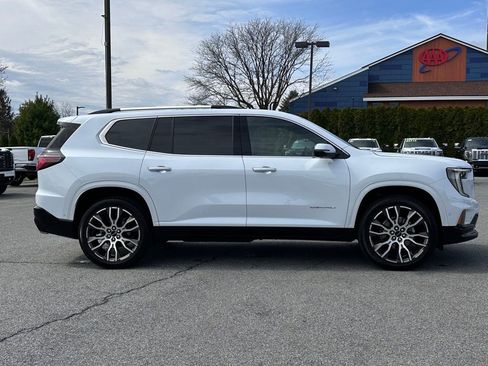 Certified 2026 GMC Acadia Denali Ultimate w/ LPO, Floor Liner Package AWD/4WD image 3