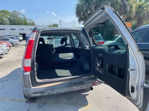 Used 2005 Honda CR-V LX image 17