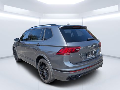Used 2022 Volkswagen Tiguan SE R-Line FWD image 5