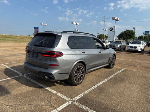 Used 2024 BMW X7 xDrive40i w/ Executive Package AWD/4WD image 5