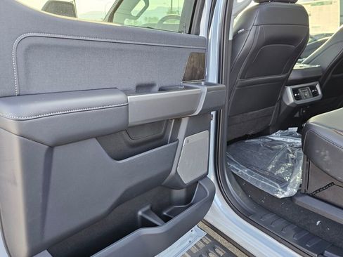 New 2025 Ford F250 Lariat w/ Lariat Ultimate Package image 7