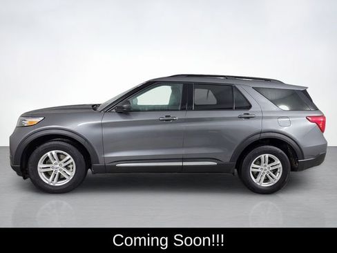 Used 2023 Ford Explorer XLT image 6