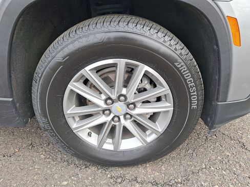 Certified 2023 Chevrolet Traverse LT image 8