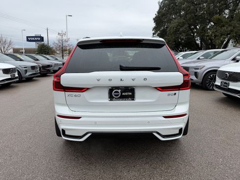 New 2026 Volvo XC60 B5 Ultra w/ Climate Package image 5