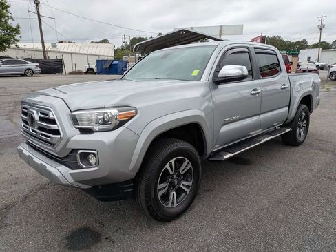 Used 2019 Toyota Tacoma Limited AWD/4WD image 9