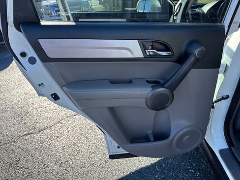 Used 2006 Toyota Matrix image 2