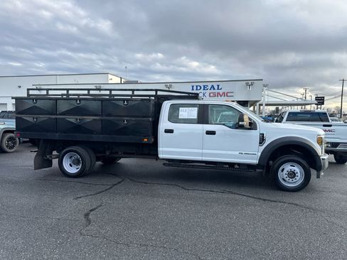 Used 2019 Ford F550 4x4 Crew Cab Super Duty w/ Power Equipment Group image 4