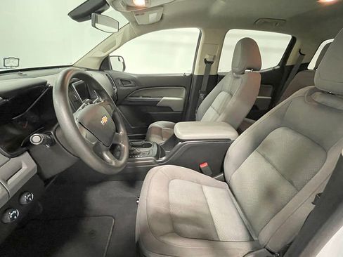 Used 2019 Chevrolet Colorado W/T image 3