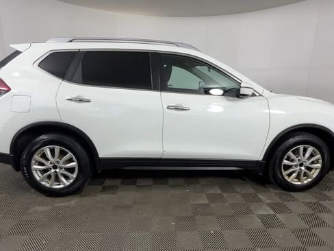 Used 2020 Nissan Rogue S FWD image 3