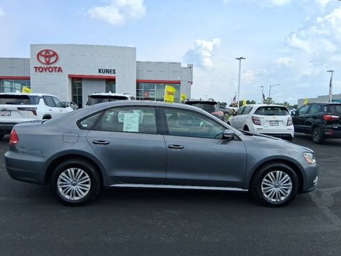 Used 2014 Volkswagen Passat 1.8T S FWD image 3