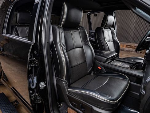 Used 2020 RAM 3500 Limited w/ Max Tow Package image 31