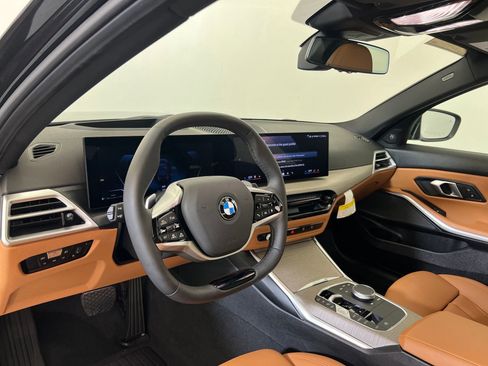 Used 2025 BMW 330i Sedan w/ Premium Package RWD image 4