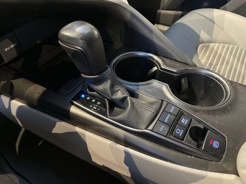 Used 2024 Toyota Camry SE FWD image 27