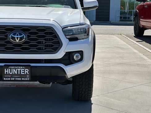 Used 2021 Toyota Tacoma TRD Off-Road w/ Technology Package AWD/4WD image 13