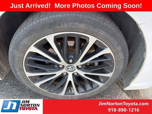 Used 2019 Toyota Camry SE image 7