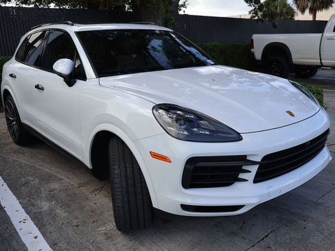 Used 2023 Porsche Cayenne S AWD/4WD image 6