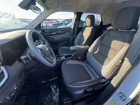 Used 2025 Chevrolet TrailBlazer LT image 34