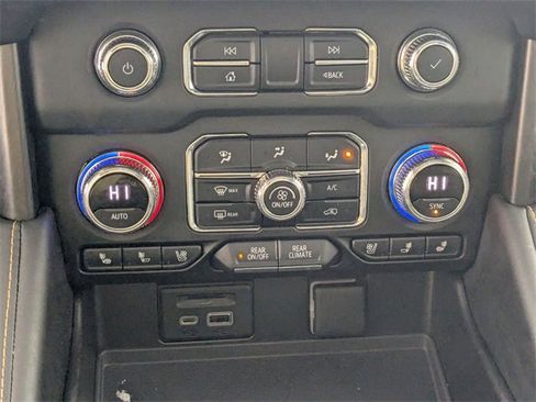 Used 2021 GMC Yukon XL AT4 image 23