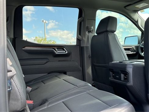 Used 2026 Chevrolet Silverado 1500 LT Trail Boss w/ LT Trail Boss Premium Package AWD/4WD image 23