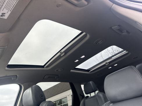 Used 2021 Buick Enclave Essence w/ Sound and Sites Package image 29