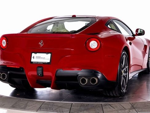 Used 2016 Ferrari F12 Berlinetta image 11