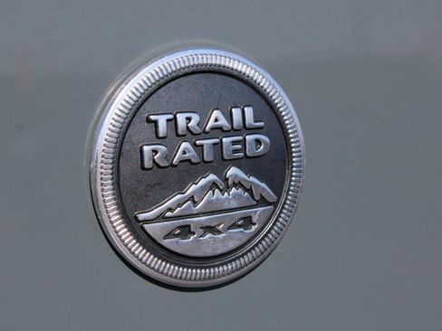 Used 2015 Jeep Wrangler Unlimited Sahara w/ Max Tow Package AWD/4WD image 9