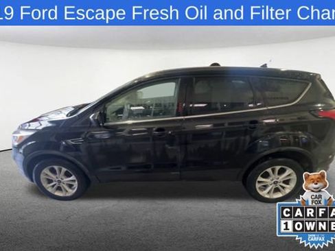 Used 2019 Ford Escape SE image 6