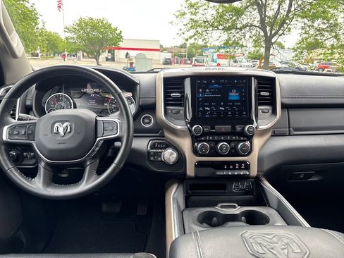 Used 2022 RAM 1500 Laramie AWD/4WD image 14