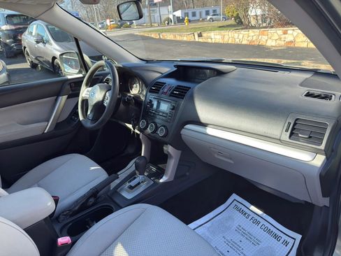 Used 2015 Subaru Forester 2.5i Premium AWD/4WD image 23