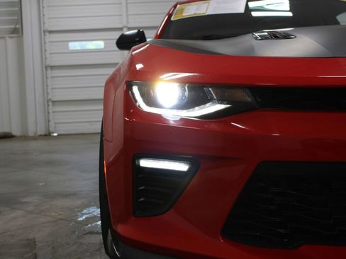 Used 2018 Chevrolet Camaro SS RWD image 13