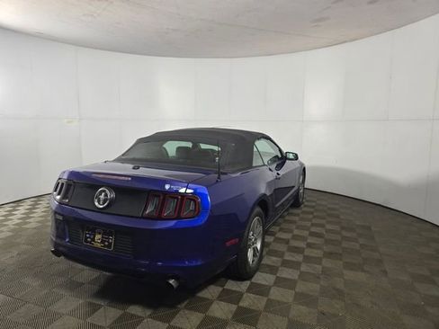Used 2013 Ford Mustang Premium image 5