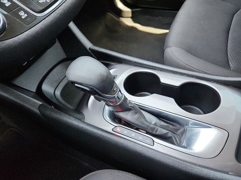 Used 2022 Chevrolet Malibu LS image 20