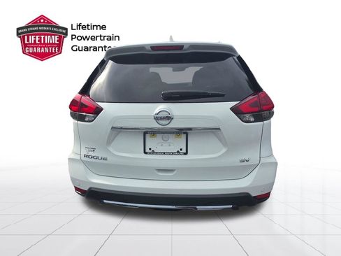 Used 2020 Nissan Rogue SV FWD image 8