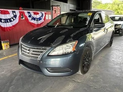 Used 2014 Nissan Sentra SV FWD image 1