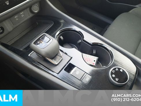 Used 2024 Nissan Rogue S image 11