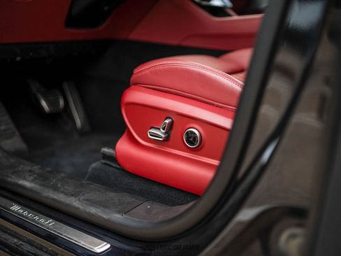 Used 2023 Maserati Grecale Modena image 40