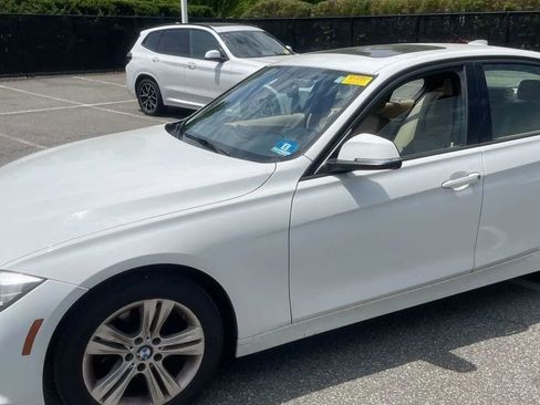 Used 2016 BMW 328i xDrive Sedan AWD/4WD image 2