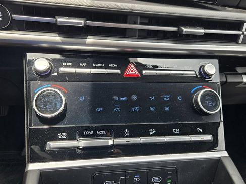 Certified 2025 Hyundai Santa Fe SEL FWD image 18