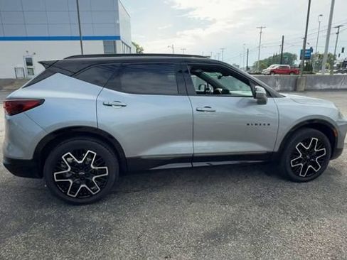 Used 2023 Chevrolet Blazer RS w/ Driver Confidence II Package FWD image 9