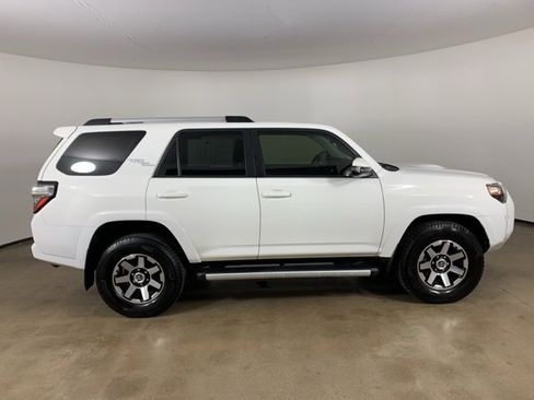 Used 2018 Toyota 4Runner TRD Off-Road Premium image 7