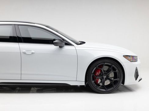 Used 2024 Audi RS 6 performance w/ Matte Carbon Package image 23